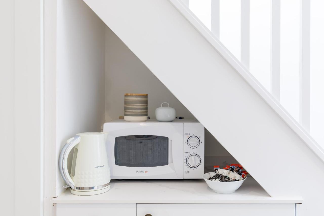 Central Quiet Cottage. Walk To Shops, Bars & Beach Hove Esterno foto